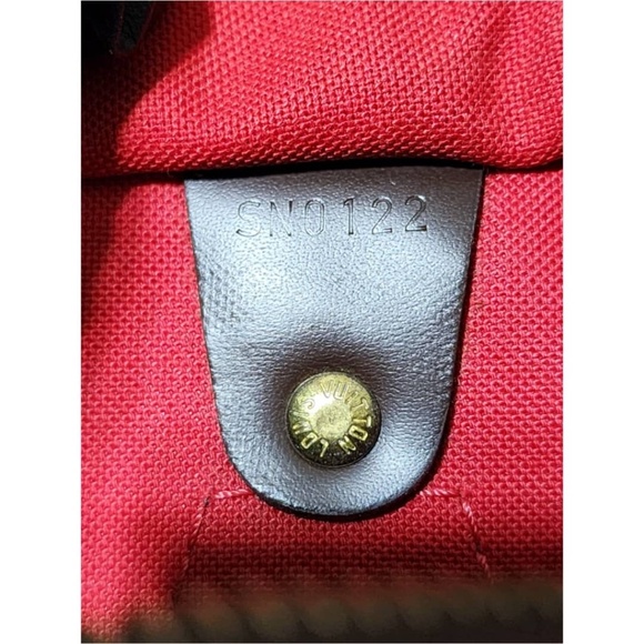 Authentic LOUIS VUITTON Damier Ebene Speedy 30 - Picture 5 of 11